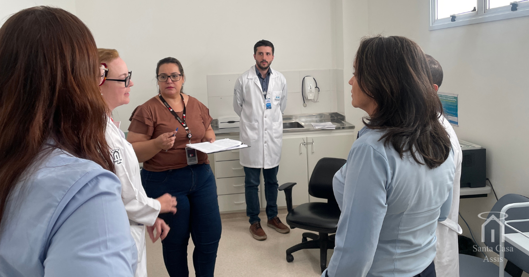 AME Botucatu recebe consultoria de qualidade da SES pelo Projeto OPAS